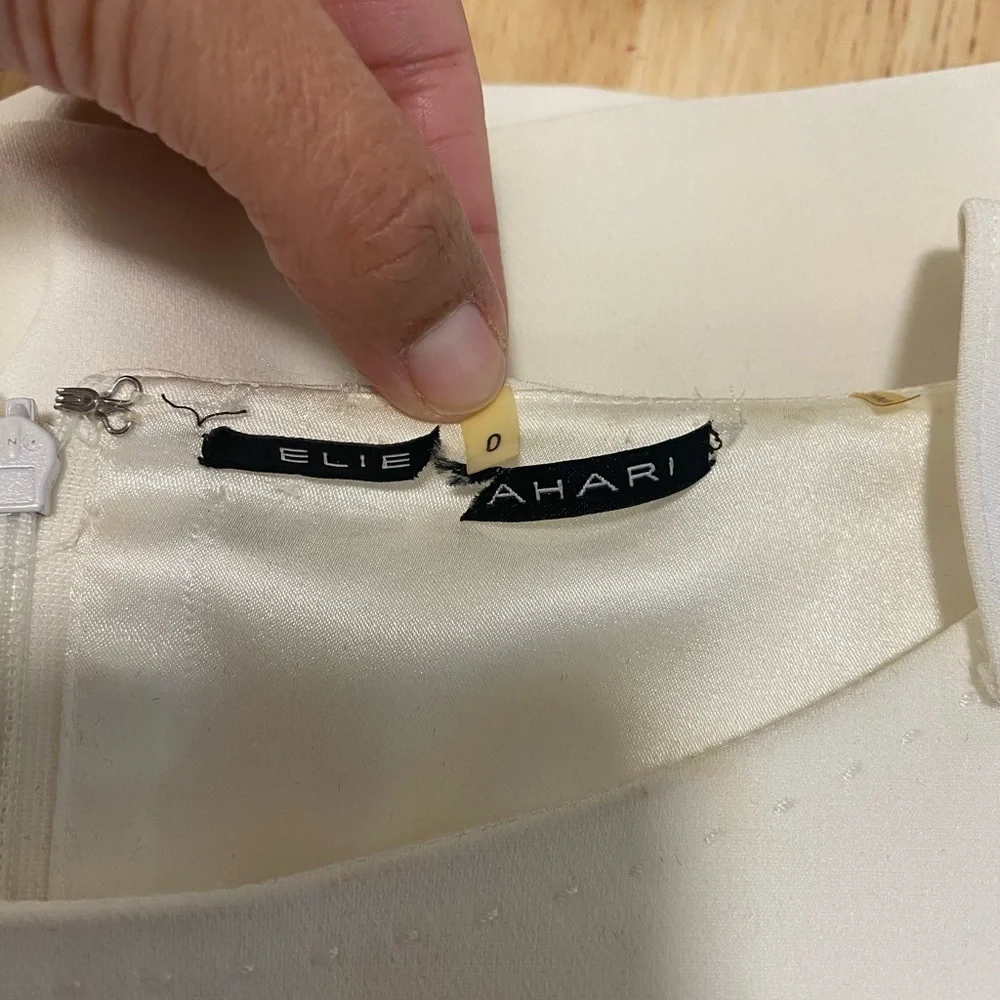 Elie Tahari jewel cuff split sleeve white dress - Picture 4 of 12